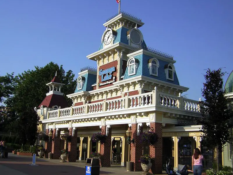 Six Flags Worlds Of Adventure