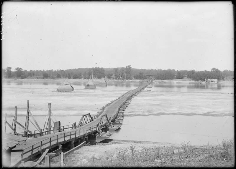 The Longest Pontoon Bridge In The Worldc Spanning Russellville And Dardanellec Arkansas