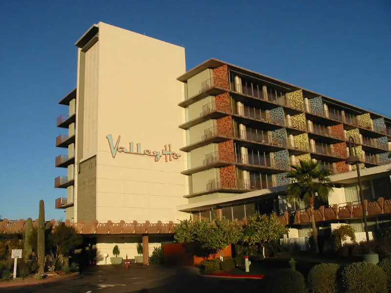 Hotelvalleyho At Dawn