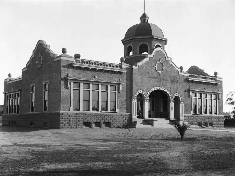 Front Exterior Of Anaheim High Schoolc Ca