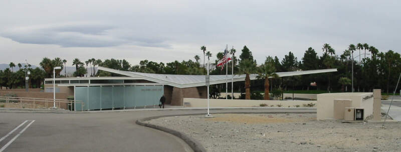 Palm Springs Official Visitors Center