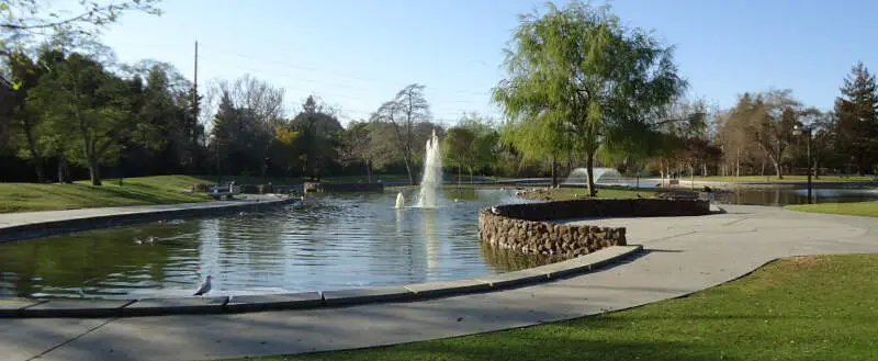 Santa Clara City Park With Fountain