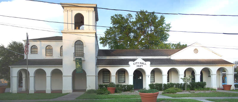 Davenport Hist Dist City Hall Pano