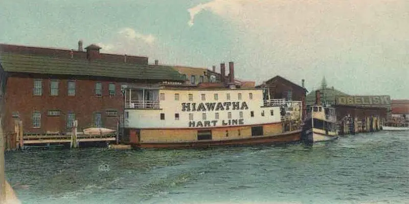 Hiawatha At The Landingc Palatkac Fl