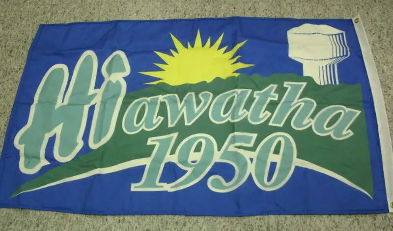 Picture Of The Hiawatha Iowa Flag