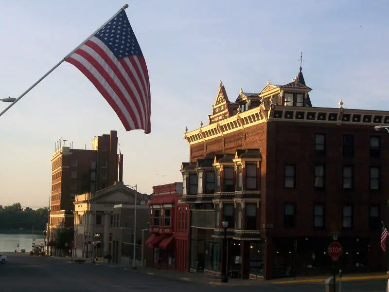 Henry Downtown Muscatine