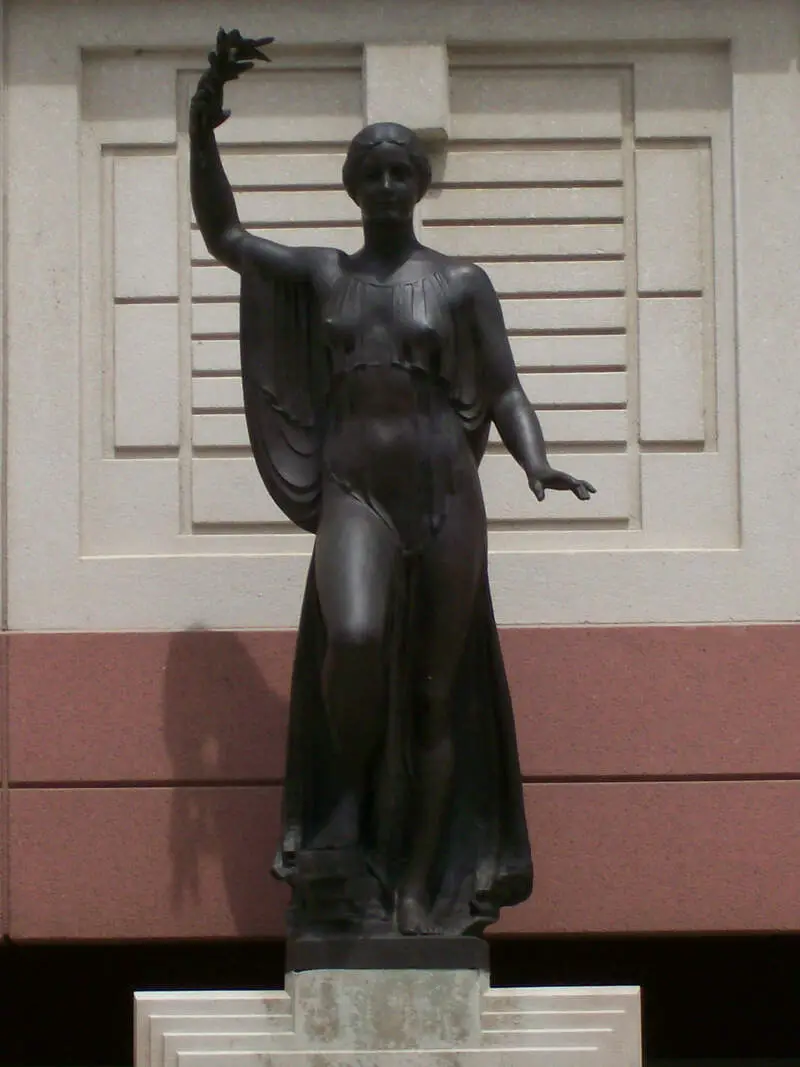 Aurora Eos Statue Detail
