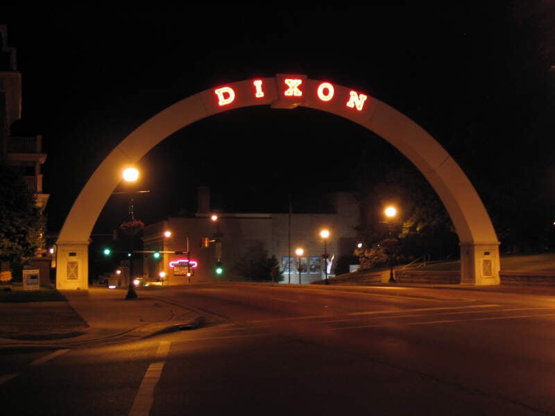 The Neon Arch On Galena Avenue In Dixonc Il