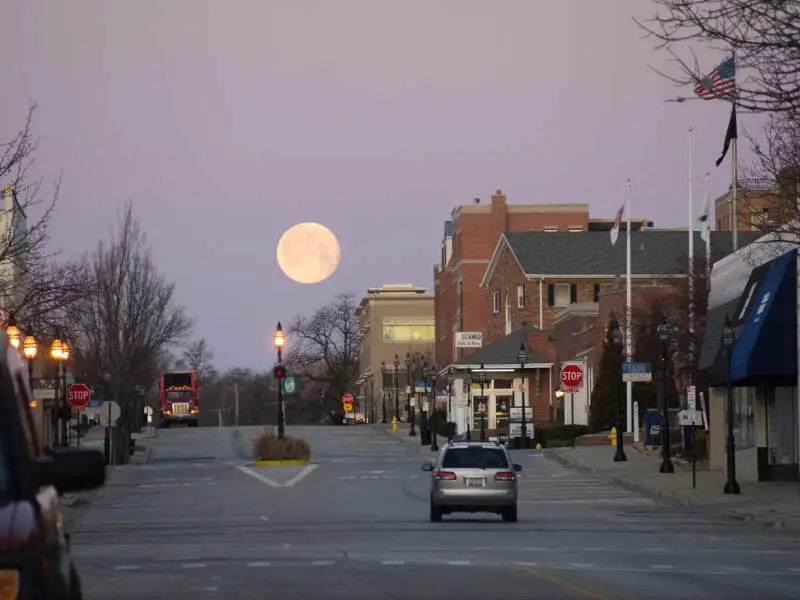 Moon Setting Over Pennsylvania Avenuec Glen Ellync Illinois