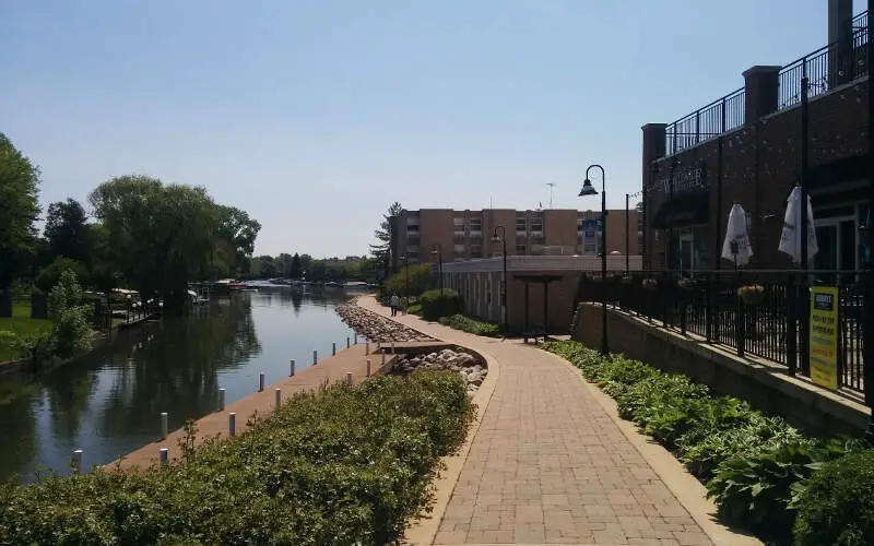 Mchenry Riverwalk