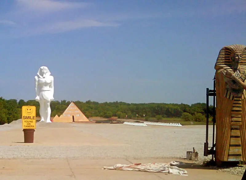 Pyramid House And Statues Wadsworth Il