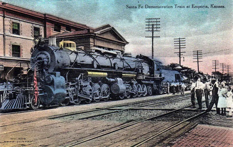 Santa Fe     Locomotive At Emporia Kansas