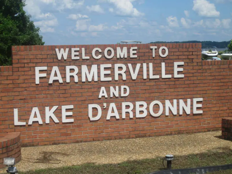 Farmervillec Lac Welcome Sign Img