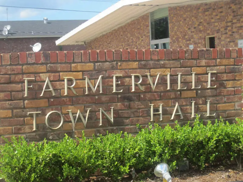 Farmervillec La Town Hall Img