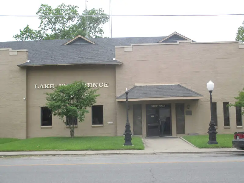 Lake Providencec Lac City Hall Img