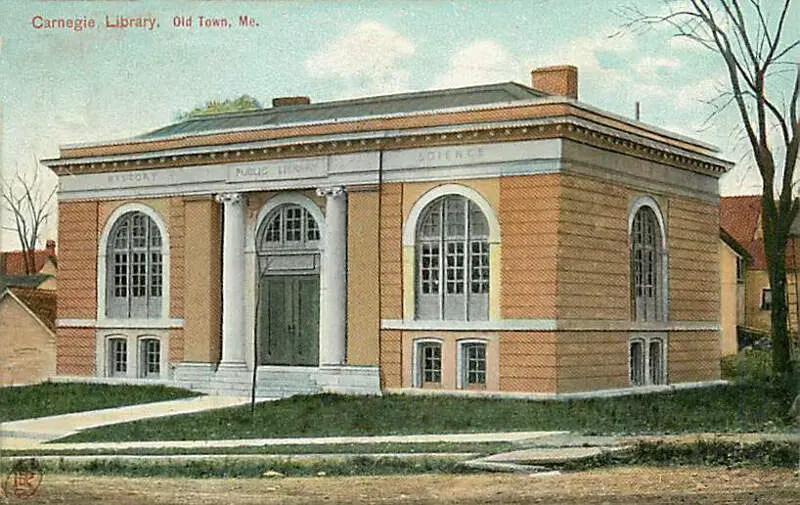 Carnegie Libraryc Old Townc Me