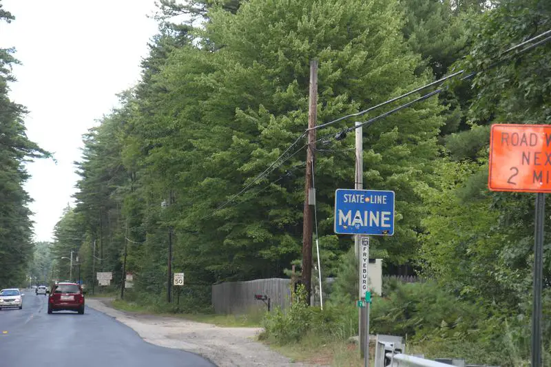 Maine State Border On U