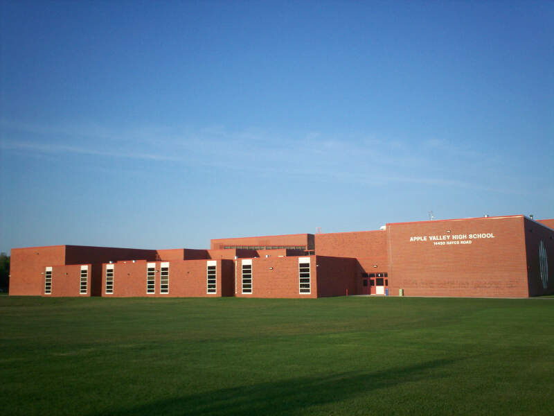 Applevalleyhighschoolside