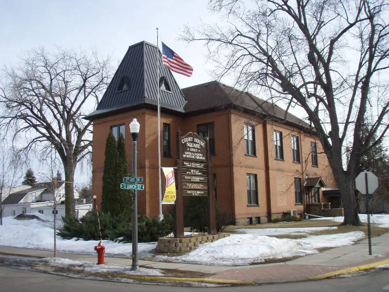 Isanti Co Courthouse