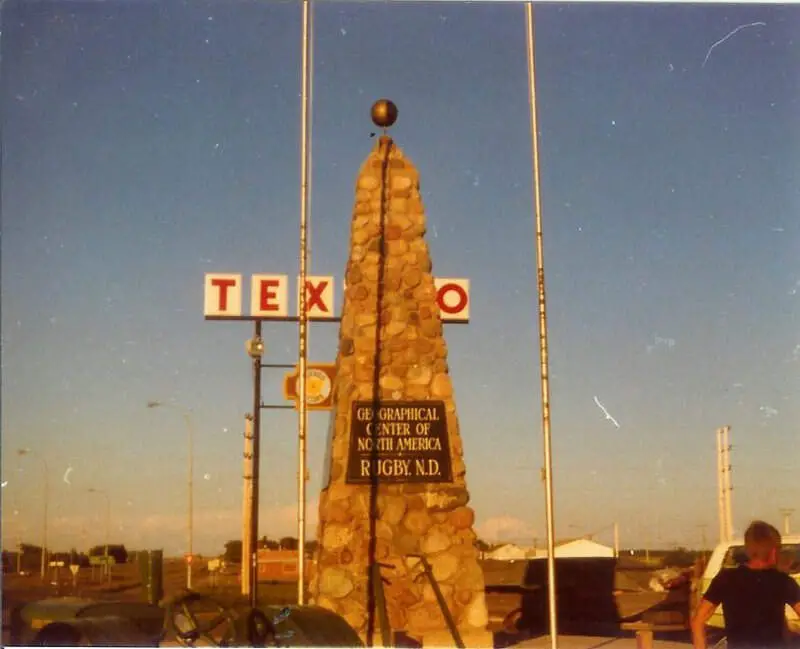 Rugby Nd Obelisk Geographical Center Of North America