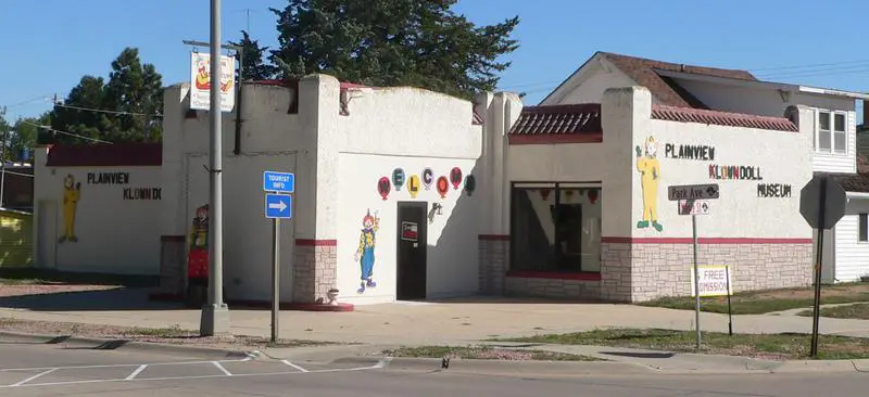 Plainview Nebraska Klown Doll Museum