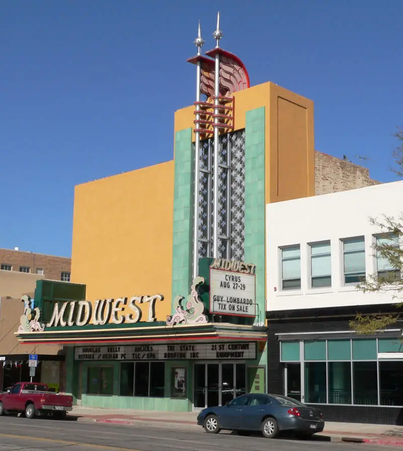 Midwest Theater Scottsbluff From Sw