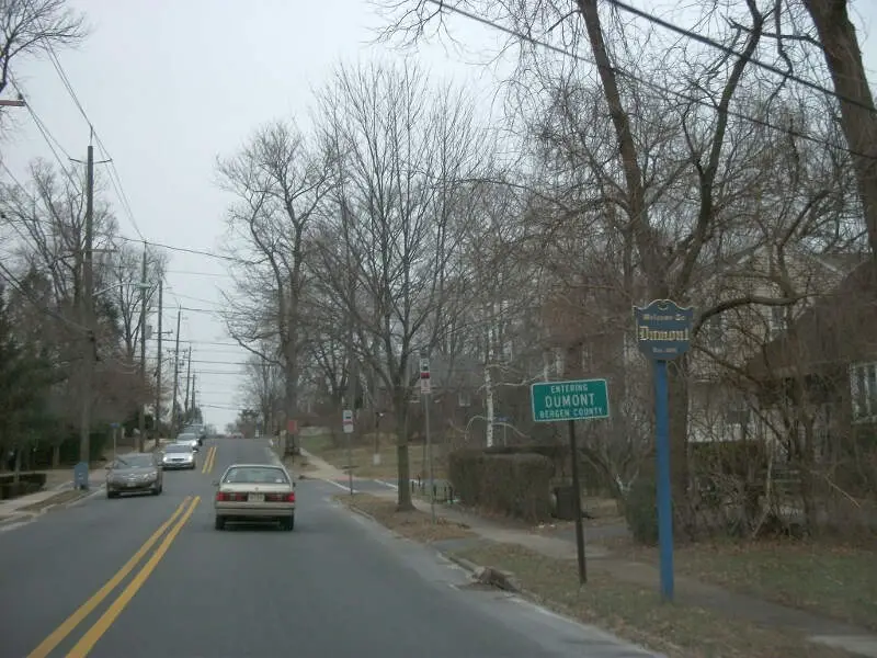 Entering Dumontc New Jersey