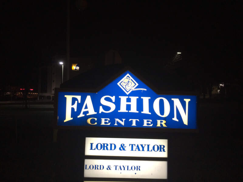 Fashion Center Sign