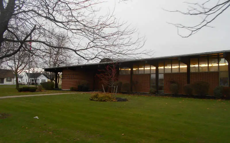 Anna M Reinstein Public Library