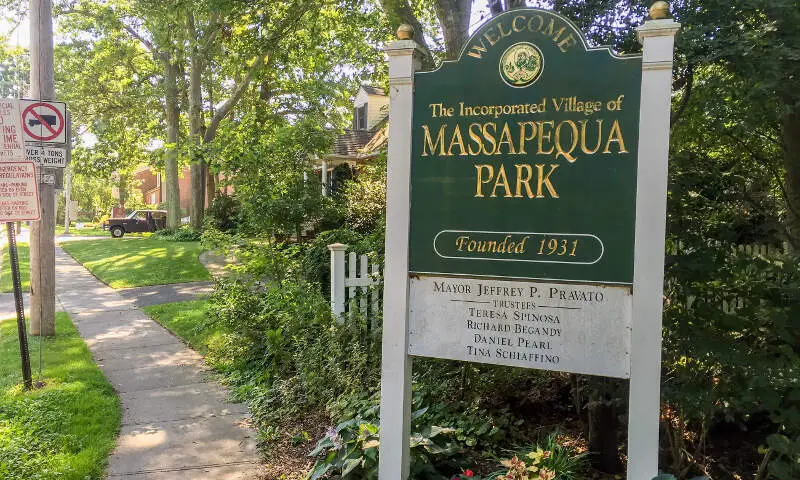 Massapequa Park, NY