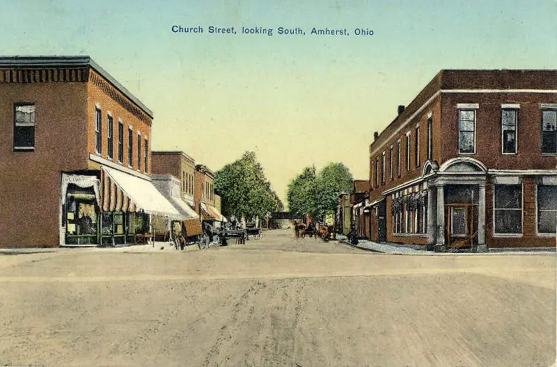 Church Streetc Looking South In Amherstc Ohioc S