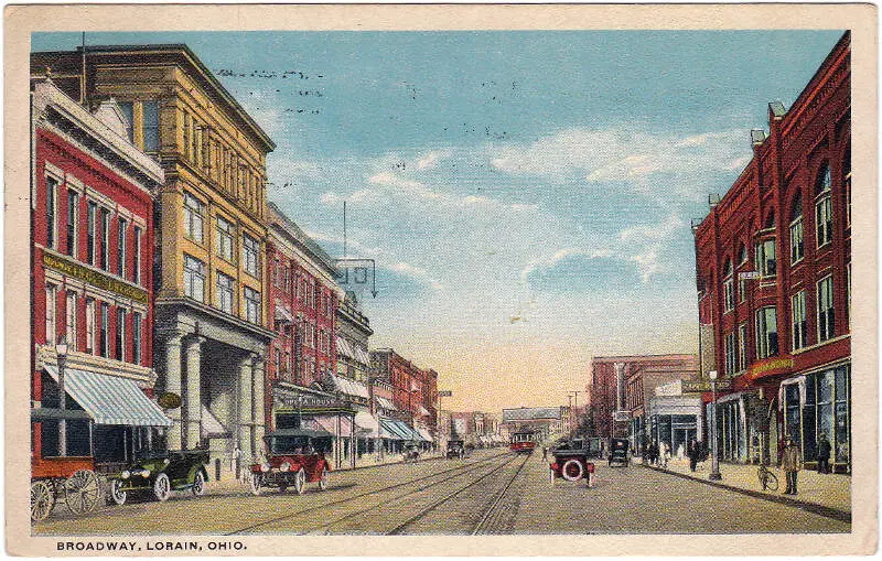 Broadwayc Lorainc Ohio Postcard