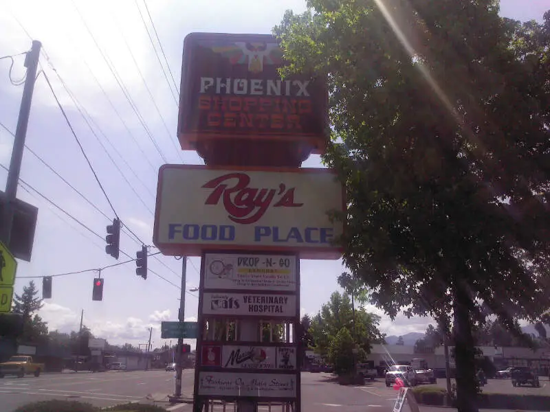 Phoenixoregonshoppingcentrsign