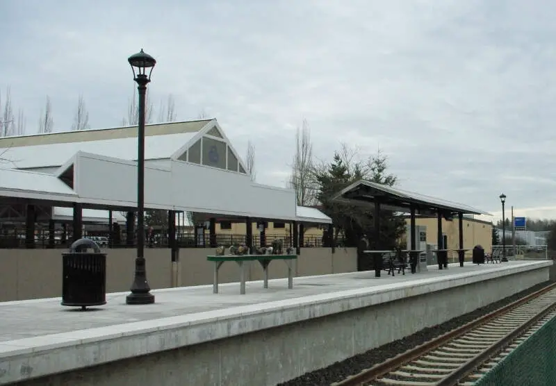 Tigard Transit Center Station Side