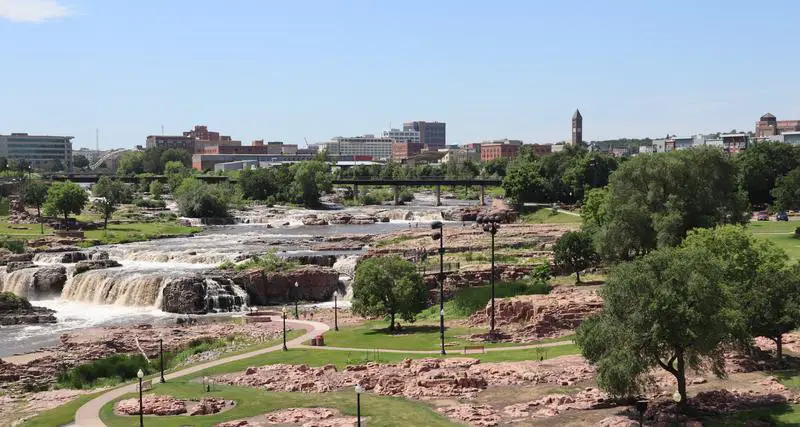 Is Sioux Falls, SD a dangerous city?