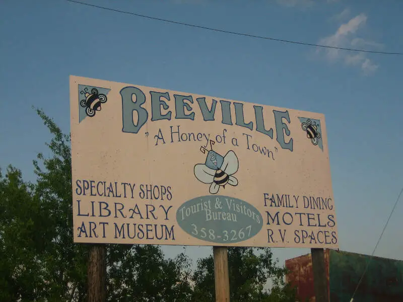 A Second Beevillec Texasc Sign Img