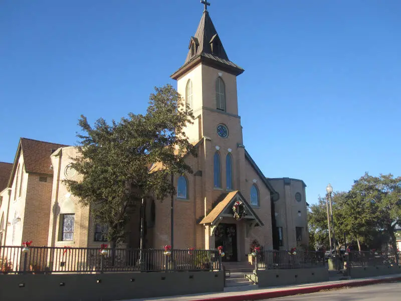 Sacred Heart Catholic Church In Floresvillec Tx Img