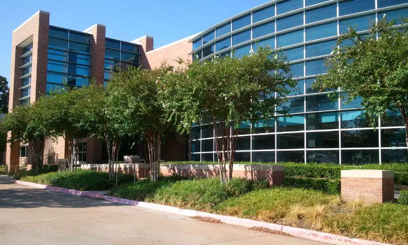 Lewisville Public Library