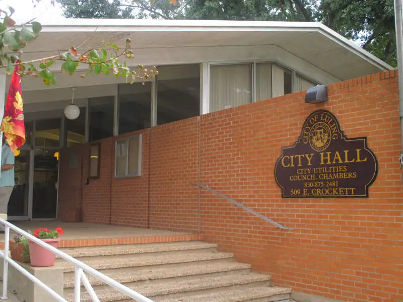 Entrance To Luling City Hall Img