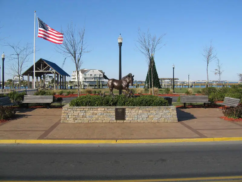 Misty Of Chincoteague Statue