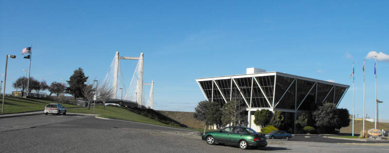 Kennewick Cable Bridge Vietnam Memorial