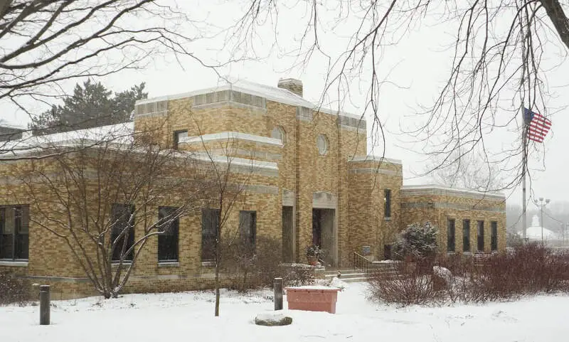 Mequon Town Hall Dec