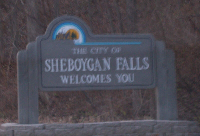 Sheboyganfallswisconsinwelcomesign