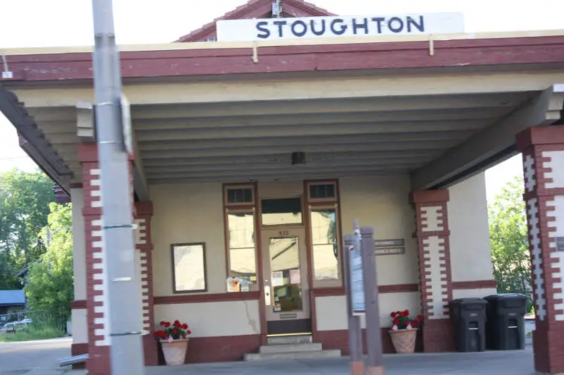 Stoughtonwisconsintraindepothistoricalsocietychamberofcommerceus