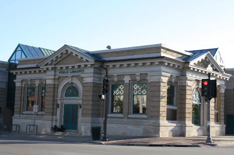 Stoughtonwisconsinpubliclibraryus