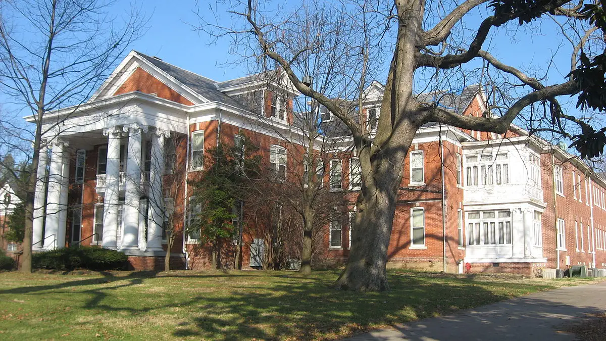 Safest Phoenix, AZ Neighborhoods To Live In For 2021